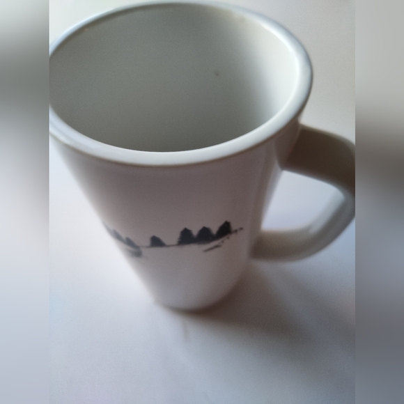 Tim Hortons Tall Black Bear Scenic Mug, 2018 - Picture 3 of 4